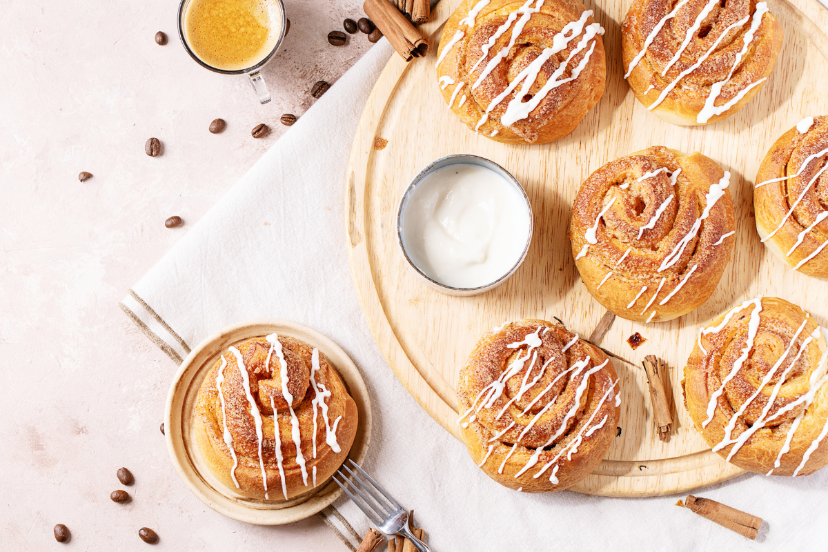 Lactose-free cinnamon scrolls